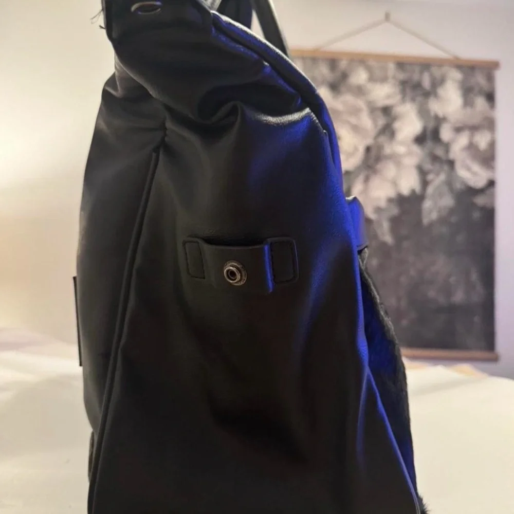 Vince Camuto Shiny Black Travel Bag - Picture 2 of 6